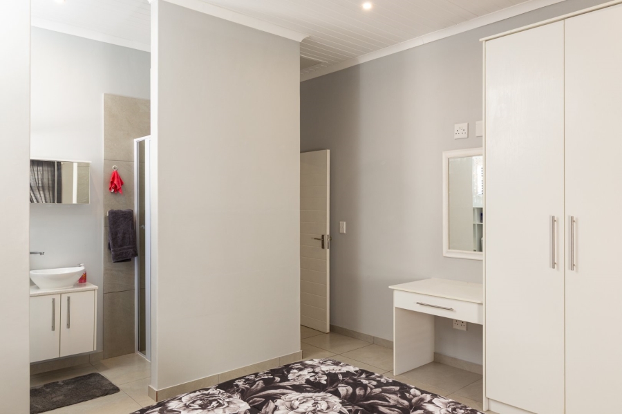 3 Bedroom Property for Sale in Laaiplek Western Cape